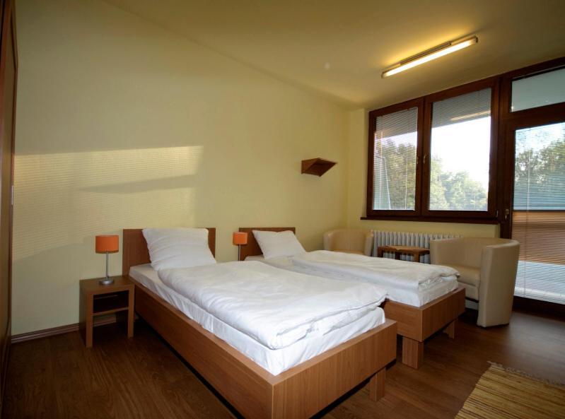 Relax Inn Šoporňa Camera foto