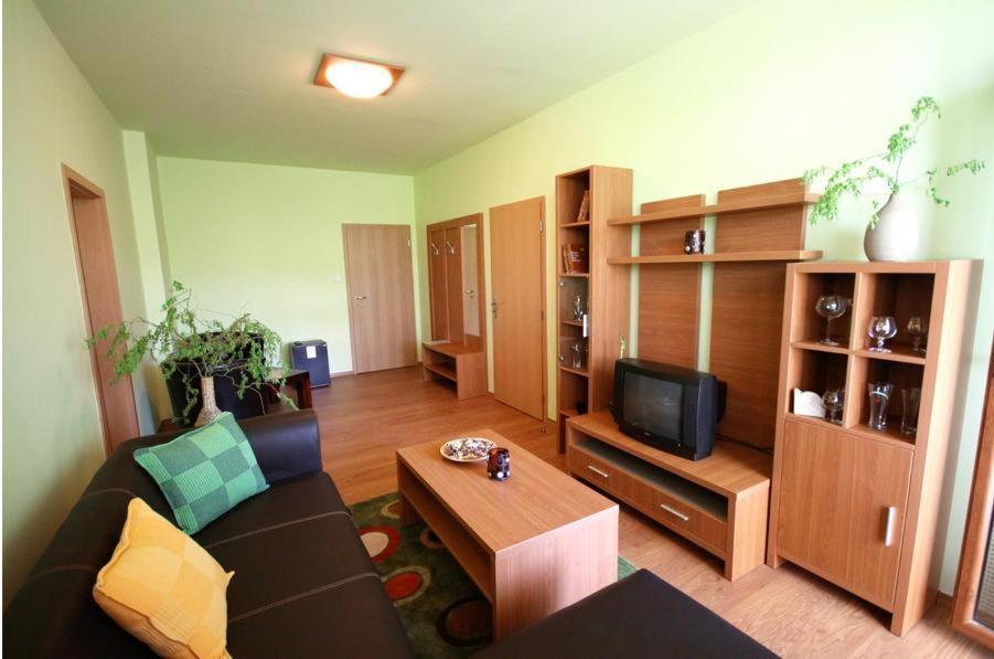 Relax Inn Šoporňa Camera foto